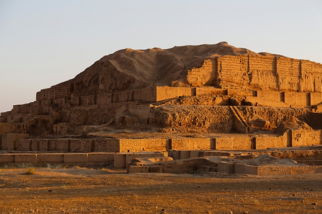 Choqâ Zanbil-Zigourat-026